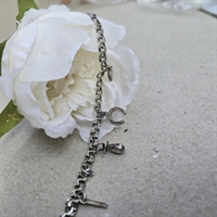 sølvlænke-charms-hjerte-sut-hestesko-vintage-armbånd